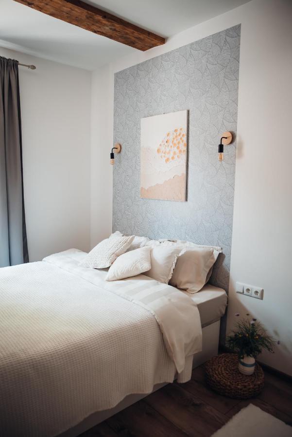Stylish And Cozy Old Town Apartment *